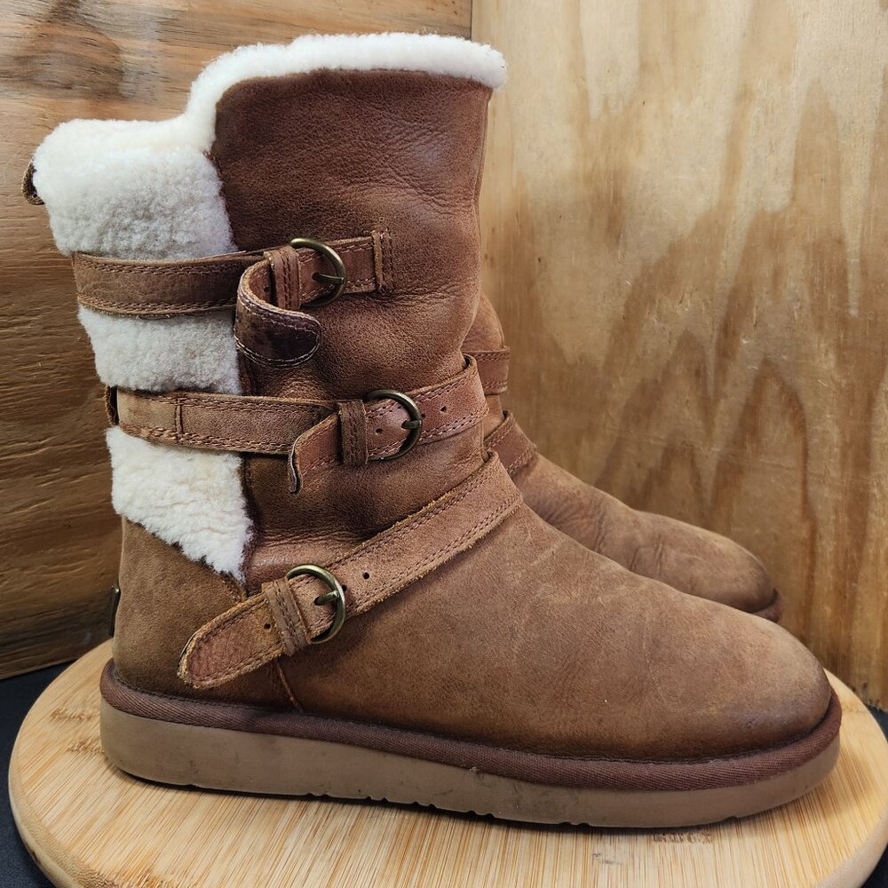 UGG Womens Becket Buckle Straps Shearling Lined Mid Calf Boots Size 8